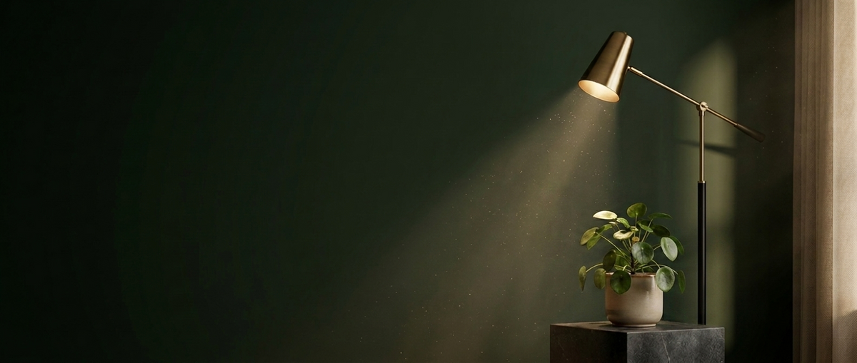 vello-hero-brass-lamp-wide
